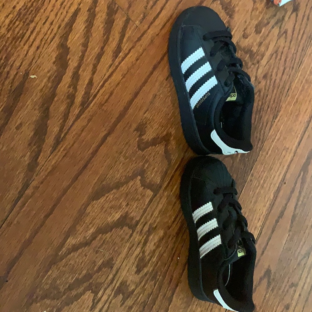 Adidas superstar